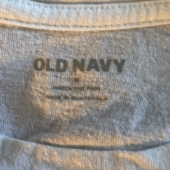 Old Navy T-Shirt - Picture 2 of 3